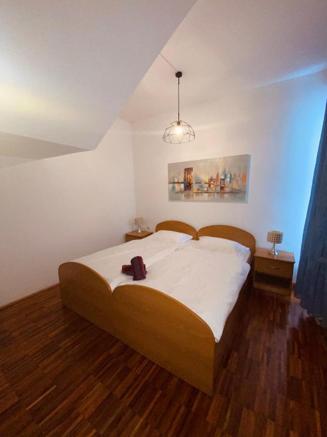 Apartment Andrea Baška Voda Εξωτερικό φωτογραφία